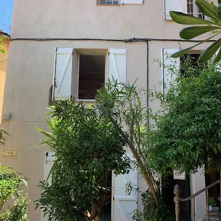 L'aile Du Chateau Couette-café 4*