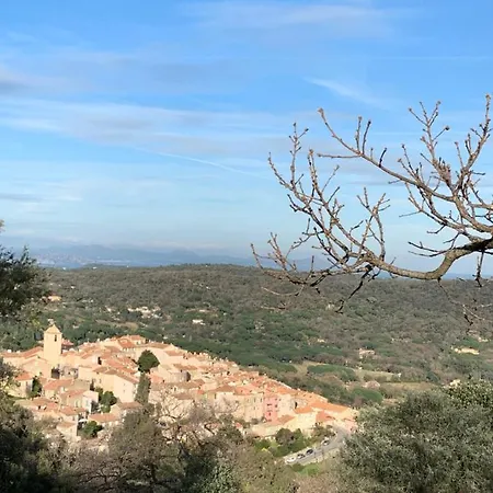 L'aile Du Chateau