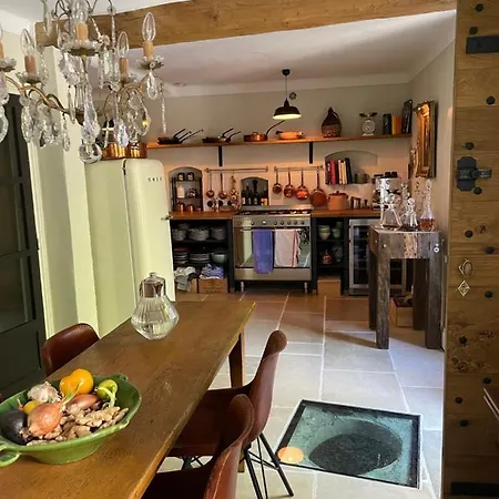 Couette-café L'aile Du Chateau 4*