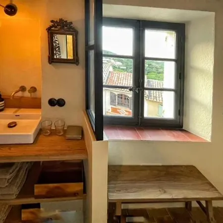 Couette-café L'aile Du Chateau 4*