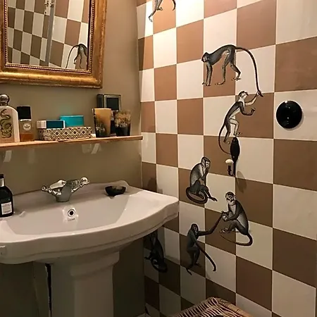 L'aile Du Chateau לינה וארוחת בוקר 4*